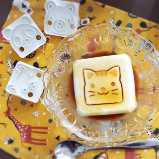 豆腐スタンプアニマル★ポンっと押してお醤油をかけるだけ。　“１００円で暮らしは楽しくなる。“