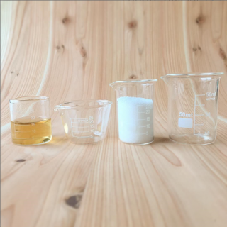 シロップやお砂糖でおいしい実験ごっこ。★ミニビーカー　“１００円で暮らしは楽しくなる。“