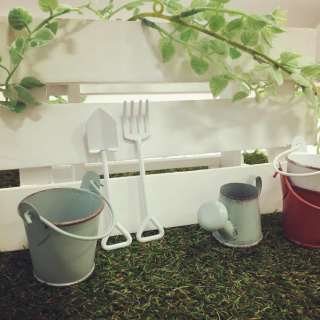 お部屋の中に、ミニチュアのお庭をつくろう。　★ミニチュアインテリア　“１００円で暮らしは楽しくなる。“