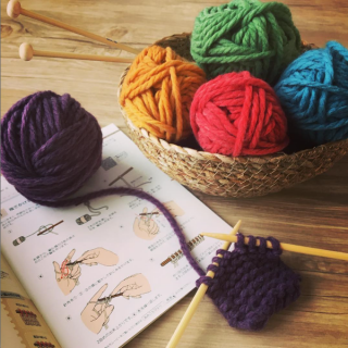 編み方いろいろ。なにを編もうかな？　ごくぶとレンジャー　毛糸・編み物　“１００円で暮らしは楽しくなる。“