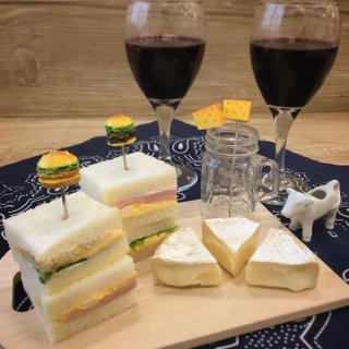 今夜はおうちで至福のひととき。　★家呑み、フードピック　“１００円で暮らしは楽しくなる。“