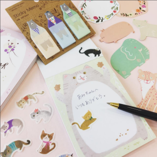 いつもは照れて言えないこんなことも書きたくなっちゃう♪　★メモ ７０P Cat　“１００円で暮らしは楽しくなる。“ 　