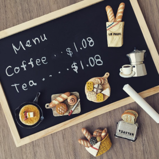 黒板に付けるだけで、パン屋さん風、ブラックボードメニュー。　★ミニマグネット　“１００円で暮らしは楽しくなる。“