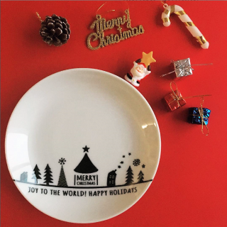 クリスマス、いつもよりちょっぴり早めにひたります…☆　デコレーションピック ワンダフルサンタ　“１００円で暮らしは楽しくなる。“