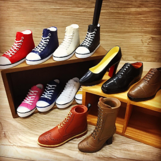 お気に入りの靴を見つけてね！　#ペンスタンド #ペーパーウェイト　“１００円で暮らしは楽しくなる。“