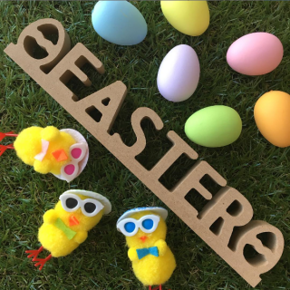 あたしたち、かーわいーでしょーぉ♪　#イースター #easter #egg 　“１００円で暮らしは楽しくなる。“