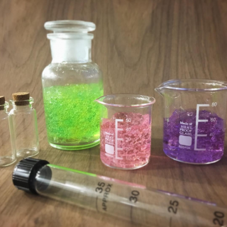 クラッシュしたり、混ぜてアレンジ。 見せる香りのインテリア。　#雑貨 #芳香剤 #香り #ゼリー #インテリア　“１００円で暮らしは楽しくなる。“