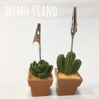 ちょっとしたメッセージもインテリアに。　#メモスタンド #サボテン #カクタス #インテリア　“１００円で暮らしは楽しくなる。“