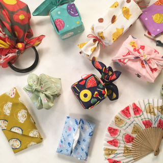 手ぬぐい、扇子、はじめました。　#夏 #てぬぐい #せんす #お祭り #和柄　“１００円で暮らしは楽しくなる。“