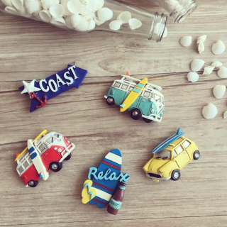 ビーチに出かけたくなる、マグネット。　#100均 #雑貨 #インテリア #マグネット #サーフボード #バス　“１００円で暮らしは楽しくなる。“