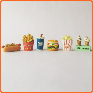 小さく小さな、ジャンクフード。　#雑貨 #インテリア #オブジェ #ハンバーガー #ポテト #アイスクリーム #ホットドッグ　“１００円で暮らしは楽しくなる。“