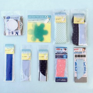 夏の暑さ対策にぴったりな冷却グッズです！　夏らしい色、デザインになっています。　“１００円で暮らしは楽しくなる。“