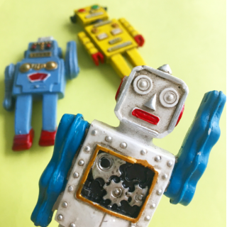 アナタノオウチニ、ツレテッテー！　#100均 #雑貨 #ロボット #三兄弟 #マグネット　“１００円で暮らしは楽しくなる。“