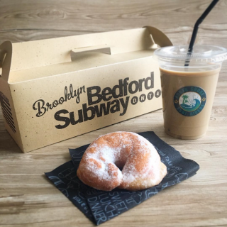 いただきものの手作りドーナツで、コーヒータイムにしようかな。　#100均 #雑貨#ドーナツ #ラッピング #手作り #カフェ #おやつ　“１００円で暮らしは楽しくなる。“