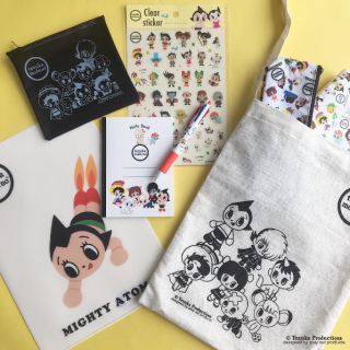 お待たせしました！　テヅカモデルノ第２弾！　文具やポーチなどかわいいアイテムがいっぱい！　“１００円で暮らしは楽しくなる。“