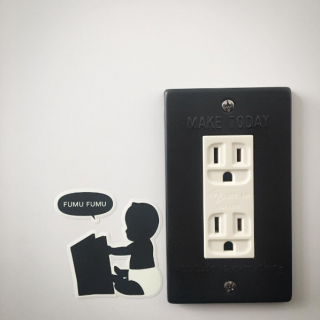 こんなところでお勉強？　#100均 #雑貨 #シルエット #モノトーン #赤ちゃん #インテリア #ウォールステッカー #蓄光　“１００円で暮らしは楽しくなる。“