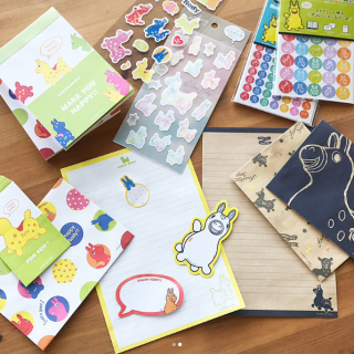 ハンカチも、文房具もみーんなロディ！！　#100均 #雑貨 #rody #イタリア #kids #タオル #ハンカチ #文房具 #ステーショナリー #カラフル　“１００円で暮らしは楽しくなる。“