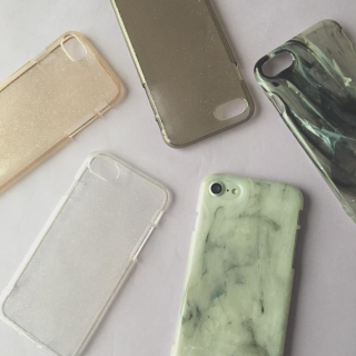 服装や場所に合わせてスマホも衣替え　#ｉ Ｐｈｏｎｅケース #スマホ #ソフトケース #ラメ #マーブル #ｉ Ｐｈｏｎｅ８対応　“１００円で暮らしは楽しくなる。“