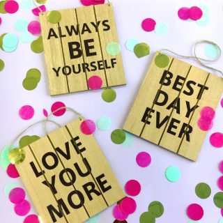 ペーパーコンフェッティで簡単にインスタ映えさせちゃえ！　#100均 #雑貨 #コンフェッティ #インスタ映え #ウェディング #インテリア #ボード　“１００円で暮らしは楽しくなる。“