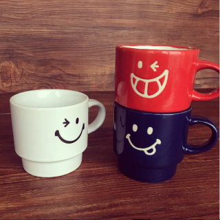 僕たちとコーヒーブレイクしない？　　#100均 #雑貨 #マグカップ #ほっこり #スマイル #ニコちゃん #おうちカフェ #cafe　“１００円で暮らしは楽しくなる。“