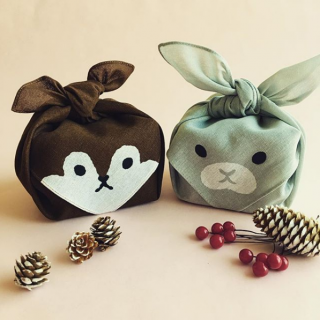 遠足ついて行っちゃおうかな？　#100均 #雑貨 #ラッピング #リス #うさぎ #お弁当 #秋 #お出かけ #遠足　“１００円で暮らしは楽しくなる。“