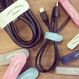 絡まりやすいケーブルもおしゃれにまとめたい。　 #100均 #雑貨 #収納 #整理 #コード　“１００円で暮らしは楽しくなる。“