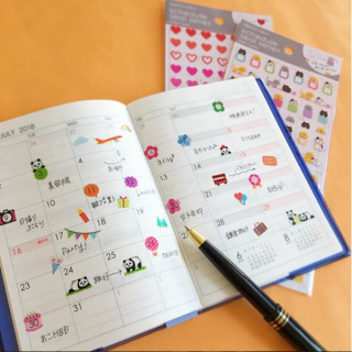 貼ってはがせるタイプなら、急な予定変更にも対応できちゃう。　#スケジュールシール #シール #ステッカー #貼ってはがせる #強粘再剥離 #シートミシン目入り #スケジュール帳 #手帳 #デコ #日本製　“１００円で暮らしは楽しくなる。“