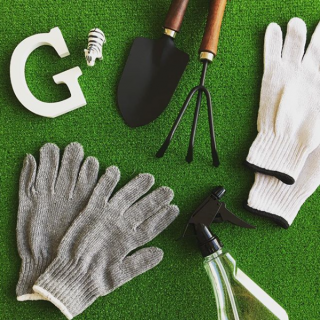 ガーデニングもモノトーンで。　#100均 #雑貨 #ガーデニング #軍手 #グリーン #モノトーン #モノクロ　“１００円で暮らしは楽しくなる。“