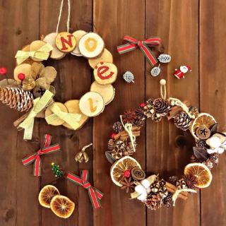 今年のクリスマスはオリジナルリースを作ってみない？　#100均 #雑貨 #リース #クリスマス #ドライパーツ　“１００円で暮らしは楽しくなる。“
