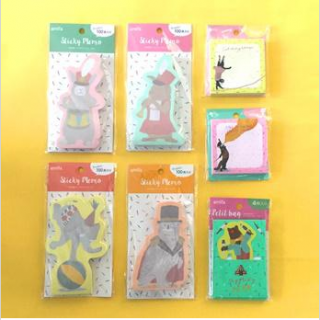 アニマルサーカスシリーズ　伝言やちょっとしたメモに使えるかわいらしい付箋とカード付のポチ袋です。　“１００円で暮らしは楽しくなる。“