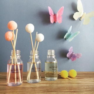好きな香りに包まれて。　#100均 #100円ショップ #雑貨 #アロマ #ディフューザー #ポンポン　“１００円で暮らしは楽しくなる。“