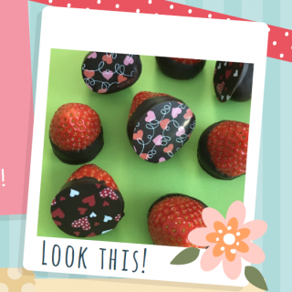 プリント苺チョコレート　バレンタインにぴったりのスイーツレシピです♪　“１００円で暮らしは楽しくなる。“