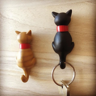帰ってきたら、鍵はしっぽにかけてにゃー。　#100均 #100円ショップ #雑貨 #ねこ #猫 #cat #フック #インテリア #鍵　“１００円で暮らしは楽しくなる。“