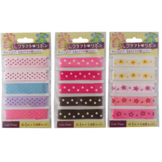 クラフトリボン １ｍ×５種　ギフトラッピング、花束やブーケの飾りつけに最適なリボン。デザインは３種アソート。　“１００円で暮らしは楽しくなる。“