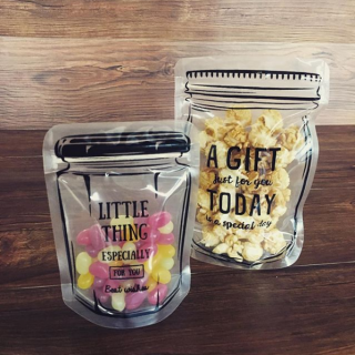 いつものお菓子がもっと可愛くなっちゃう。　#100均 #100円ショップ #雑貨 #ギフト #バレンタイン #おかし #ポップコーン #グミ #インスタ映え #ラッピング　“１００円で暮らしは楽しくなる。“