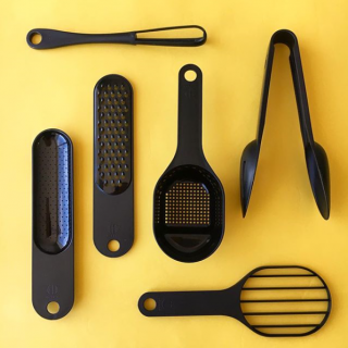 新生活、キッチンツールを見直してみませんか。　#100均 #100円ショップ #雑貨 #キッチン #キッチンツール #便利グッズ #モノトーン　“１００円で暮らしは楽しくなる。“