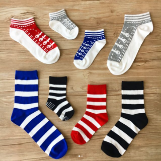 家族、カップル、兄弟で…リンクコーデ始めませんか。　#100均 #100円ショップ #雑貨 #靴下 #リンクコーデ #お揃い 　“１００円で暮らしは楽しくなる。“