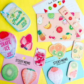 フレッシュなフルーツがいっぱい。　#100均 #100円ショップ #雑貨 #フルーツ #スイーツ #トロピカル #文具 #文房具 #ステーショナリー　“１００円で暮らしは楽しくなる。“