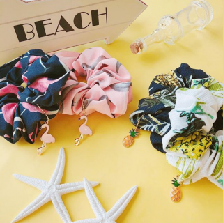 夏らしいシュシュでかわいくヘアアレンジ♪　#100均 #100円ショップ#雑貨　“１００円で暮らしは楽しくなる。“  