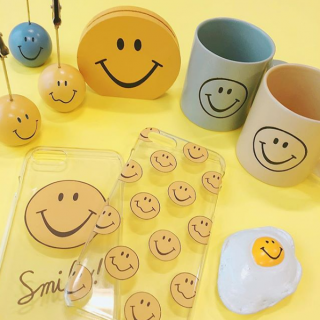 スマイル雑貨で今日もにっこり　#100均 #100円ショップ #雑貨 #スマイリー　“１００円で暮らしは楽しくなる。“