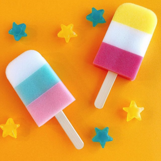 あつ〜い夏もこのスポンジなら食器洗いが楽しくなるかも！　#100均 #100円ショップ #雑貨 #スポンジ #食べ物モチーフ #カラフル #アイス　“１００円で暮らしは楽しくなる。“