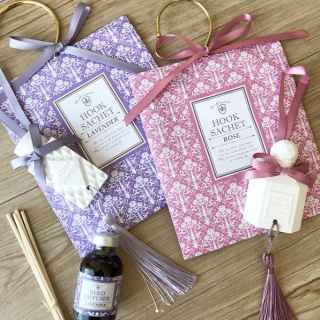 香りのある生活を始めませんか。　#100均 #100円ショップ #雑貨 #香り #インテリア #ピンク #イエロー #パープル #ブルー #フレグランス　“１００円で暮らしは楽しくなる。“