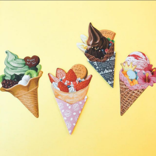 3時のおやつにメッセージカードはいかが？　#100均 #100円ショップ #雑貨 #アイクリーム #クレープ #メッセージカード #スイーツ #食べ物モチーフ#ダイカット #チョコレート #抹茶 #ストロベリー　“１００円で暮らしは楽しくなる。“
