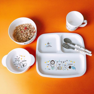 だいすきなどうぶつたちと たのしくごはん。　#100均 #100円ショップ#雑貨 #食器 #リス #クマ #ゾウ #ウサギ #ネコ #ライオン　“１００円で暮らしは楽しくなる。“