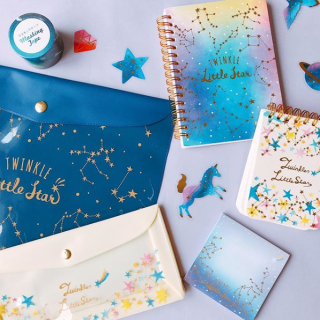 キラキラ光る、文具の星よ〜☆　#100均 #100円ショップ #雑貨 #コズミック #文房具 #星座　“１００円で暮らしは楽しくなる。“