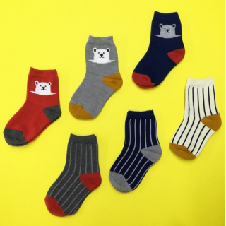 かわいいも、シンプルも履きたい！　#100均 #100円ショップ#雑貨 #クルーソックス #靴下 #子供 #キッズ　“１００円で暮らしは楽しくなる。“  