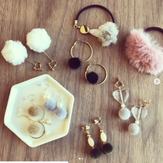 ファーがいっぱい！　#100均 #100円ショップ #雑貨 #エコファー #ファー #プチプラ　“１００円で暮らしは楽しくなる。“  