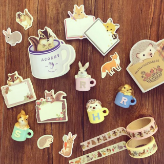 森からあそびにきた小さな子たち。　#100均 #100円ショップ #雑貨 #ウサギ #うさぎ #リス  #はりねずみ #ハリネズミ #キツネ #小動物 #アニマル #文房具 #シール #マグネット　“１００円で暮らしは楽しくなる。“