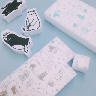 ぼくたちがいろ〜んなものをぴっかぴかにするよ〜★　#100均 #100円ショップ#雑貨 #メラミンスポンジ #アニマル #しろくま #シロクマ #ペンギン #ペンギン #ねこ #ネコ #猫#バス #掃除 #清掃　“１００円で暮らしは楽しくなる。“  