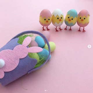 ねえねえ、イースターって知ってる？ 　ぼくたちも飾ってもらえるのかな！？ 　もしかして、た、たまごになれば…！　#100均 #100円ショップ #雑貨 #mycando #イースター #うさぎ #ひよこ #たまご #春 #イベント #easter #rabbit #egg　“１００円で暮らしは楽しくなる。“